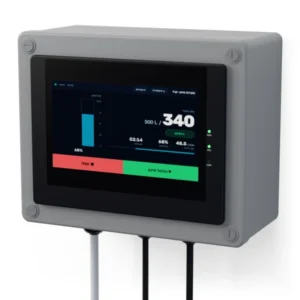 בקר FlowPro למינון נוזלים עם מסך מגע 7 אינץ' על הקיר, באמצע מינון של 340 מתוך 500 ליטר